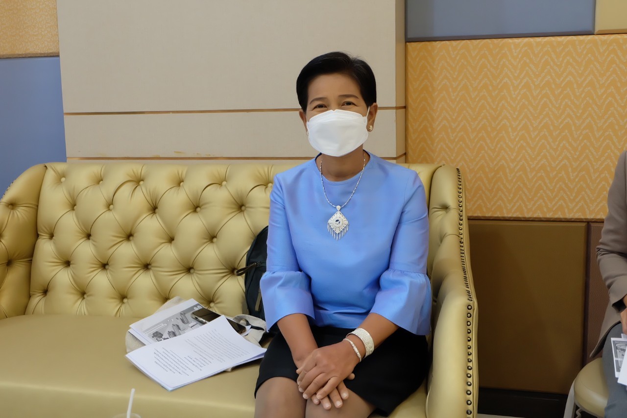 title - ผู้ตรวจราชการกรม เป็นประธานเปิดโครงการสัมมนาเชิงปฏิบัติการการกำหนดแนวทางการพัฒนาเกษตรกรสู่การเป็นผู้ประกอบการเกษตรในเขตปฏิรูปที่ดิน ณ โรงแรมไม้หอมวิลล่า อำเภอเมืองนครสวรรค์ จังหวัดนครสวรรค์